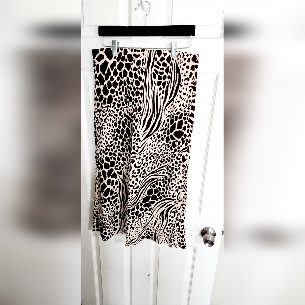 NWT Ann Taylor Animal Print Midi Skirt - Picture 2 of 6
